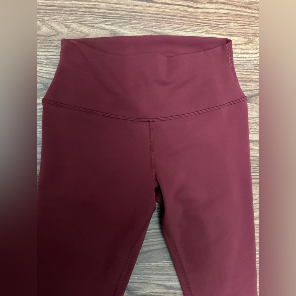 Alo Yoga AirBrush leggings Dark Cranberry Color NWOT - Picture 8 of 11
